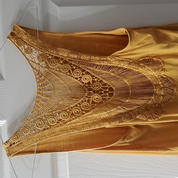 Mustard Lace Tank - Picture 2 of 6